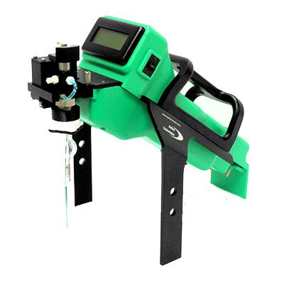 A green and black machine

Description automatically generated