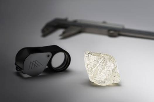 Mountain Province Diamonds Announces the Inclusion of 157 Carat Exceptional Rough Diamond in its February Sale (CNW Group|Mountain Province Diamonds Inc.)